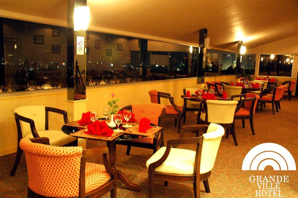 Grande Ville Hotel Bangkok Restaurante foto